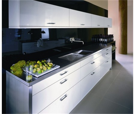 customized made whiet  uv high gloss kitchen cabinet